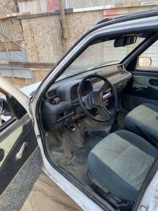 Tico 1993 yilda ishlab chiqarilgan sotiladi