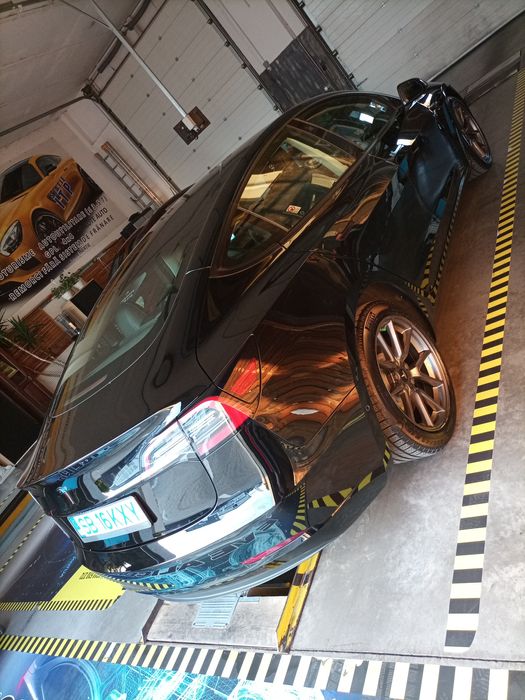 Tesla model 3 standard plus