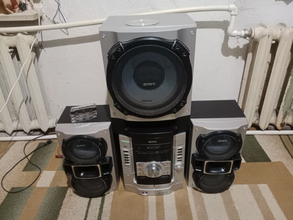 Продам музыкальный центр Sony