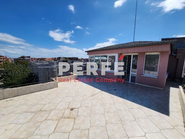 Продава се Четиристаен апартамент в Поморие - 200 кв.м за 1000 €/кв.м - Снимка #1