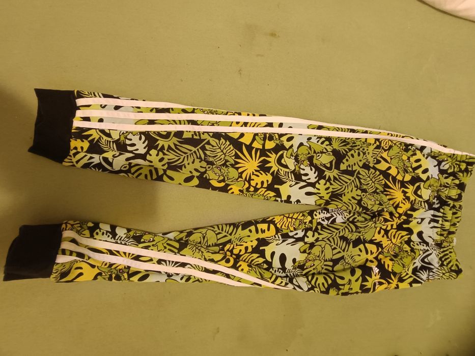 Pantaloni trening adidas Disney Muppets pentru 9-10 ani