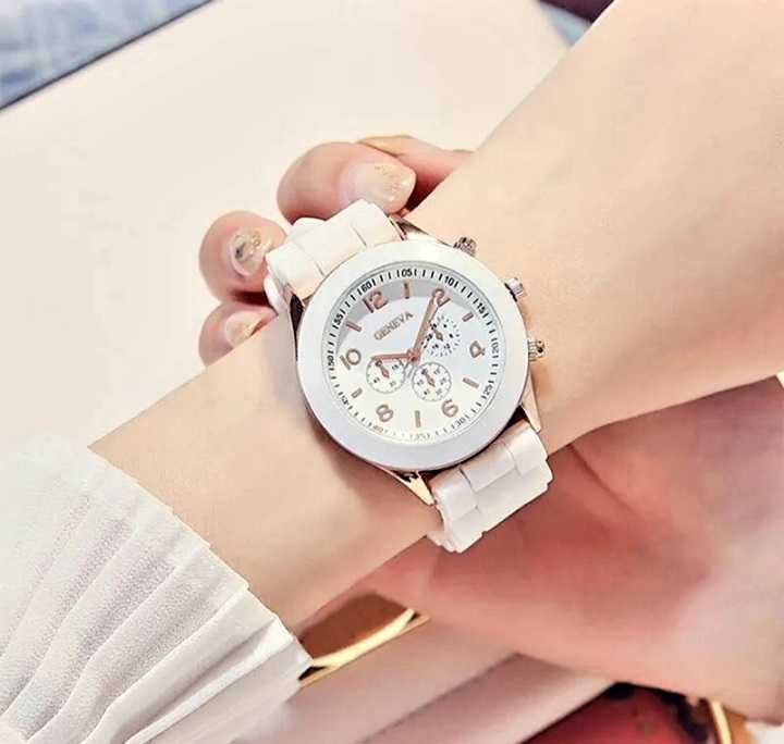 Дамски часовник с бяла силиконова каишка GENEVA