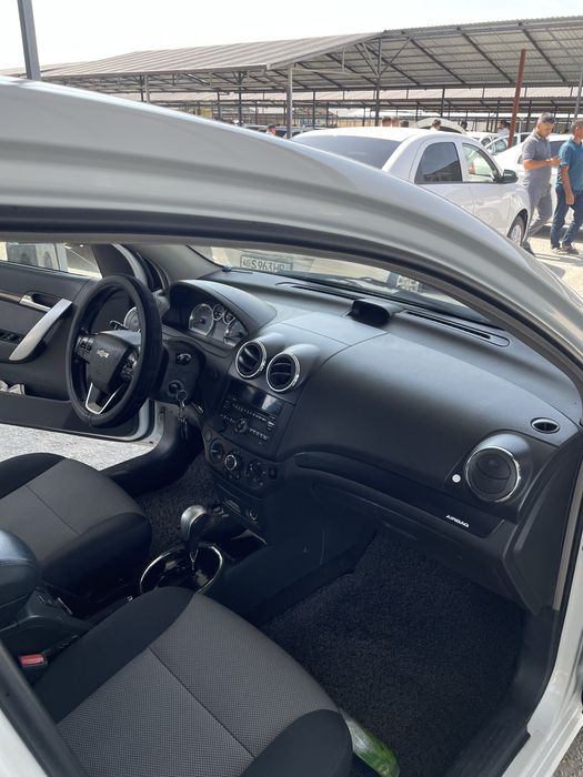 Nexia 3 avtomat 4chi pozitsya