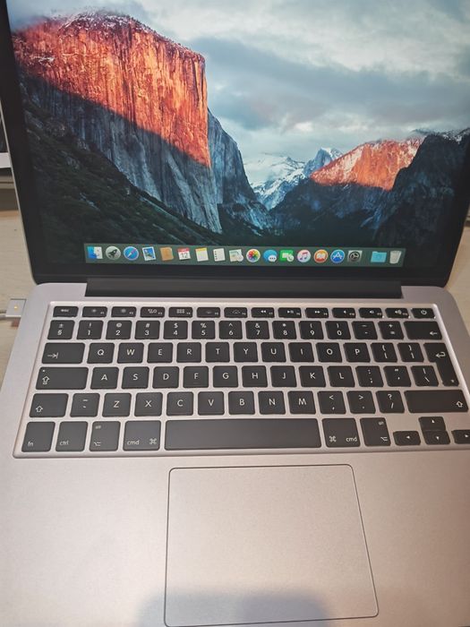 Macbook Pro 2015 13" i5 8 GB RAM 128 GB