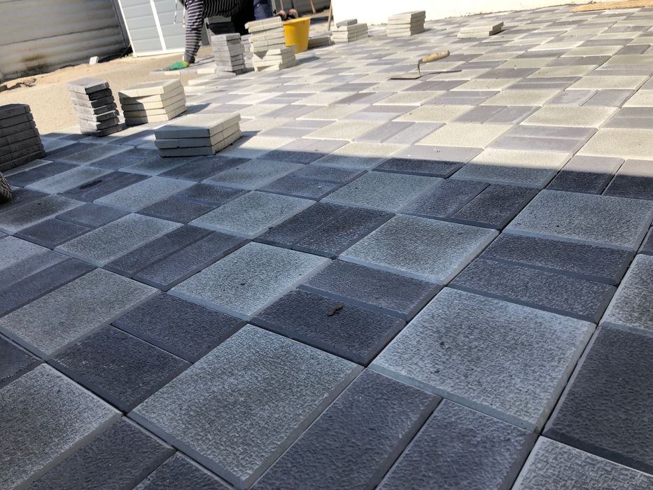 Producem pavaje, dale, borduri, capac de stalp pentru gradina
