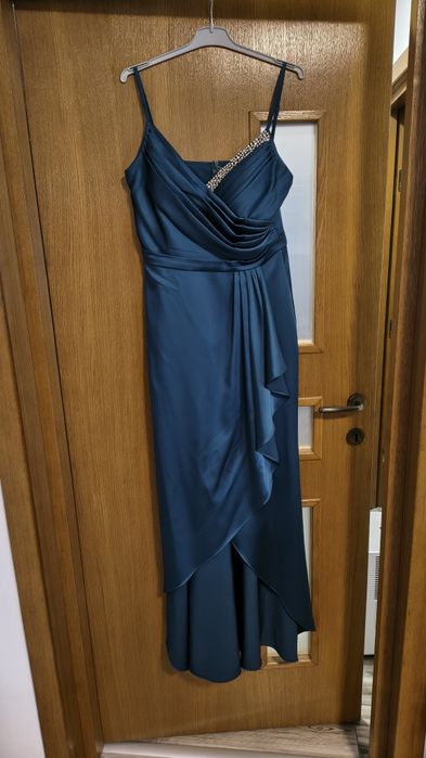 Rochie noua, fara eticheta