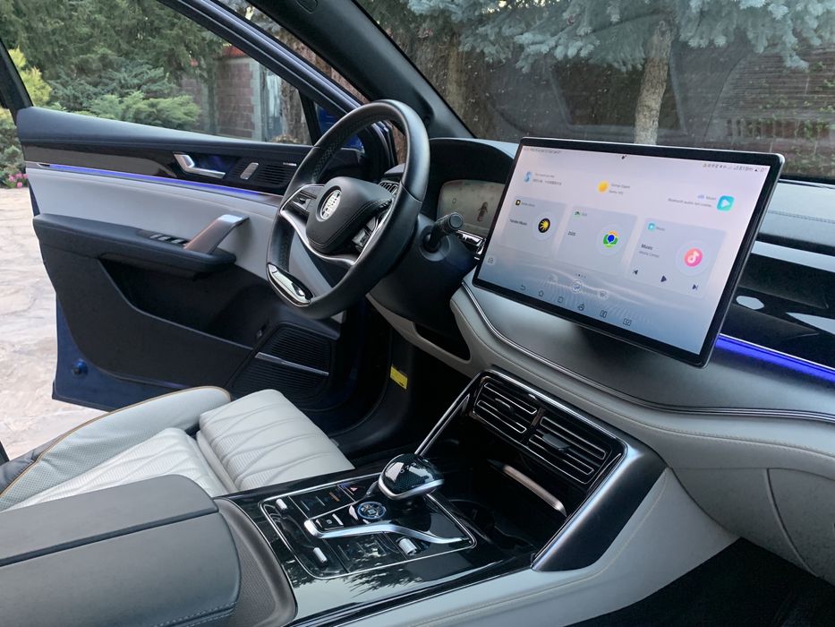 BYD Tang EV Flagship