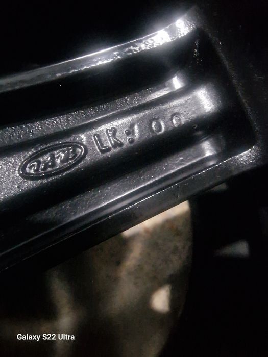 AUDI 18 и 19 цола  5X100 и 5X112 комбинирани 19 цола оригиналниЗамъка