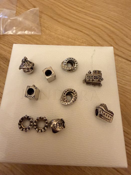 Vand charm-uri tip pandora din argint