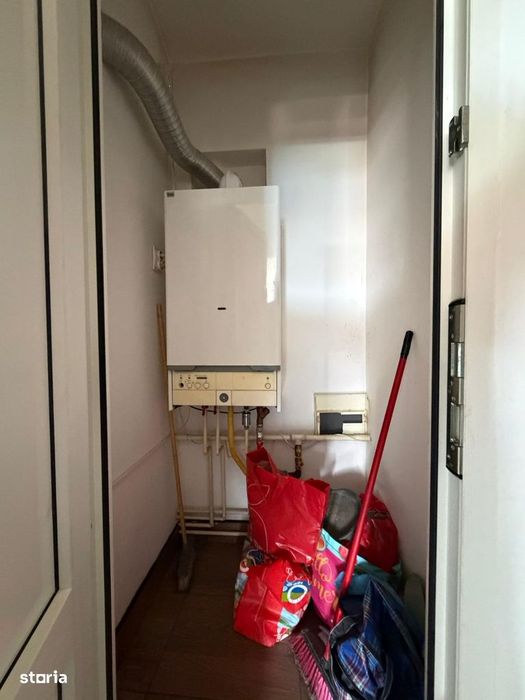 DE VÂNZARE | Apartament 2 camere | Zonă centrală | Etaj 3/4