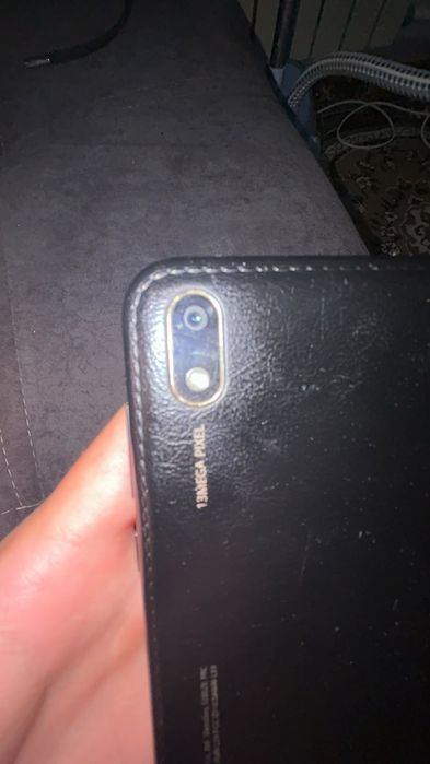 Huawei Y5 2019 .