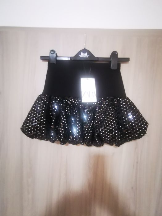 Fusta Zara, nouă cu etichetă, pentru fetite 7-8 ani