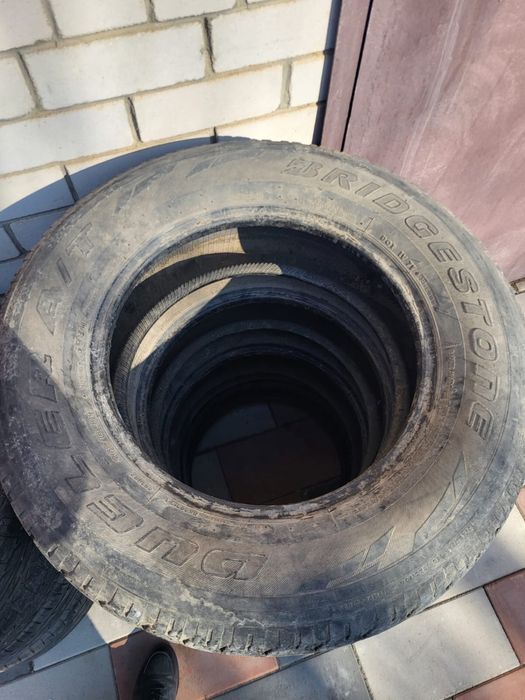 265/65/17 brigestoune