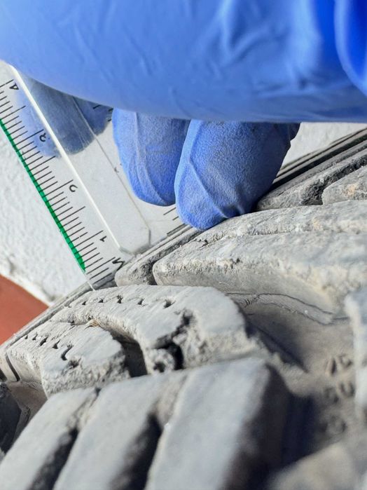 4 Jante VW R15 ET 43 + 4 Anvelope 195/65 R15 91T + capace VW