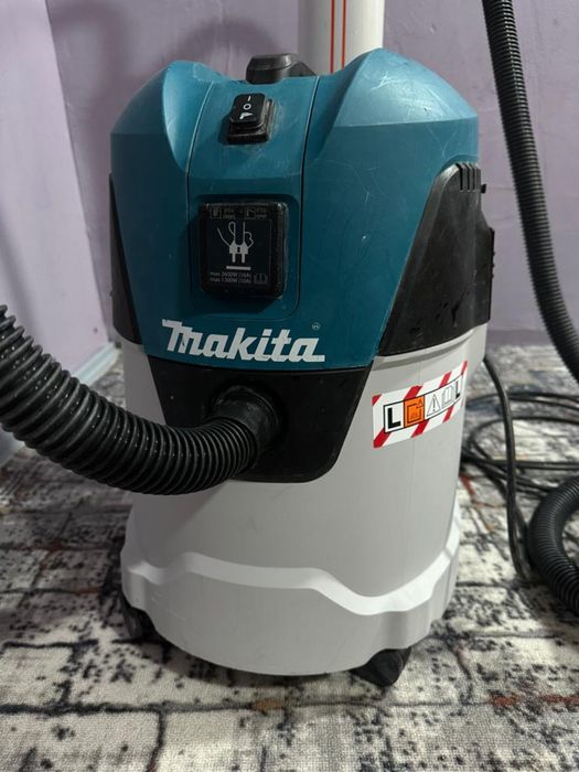Продам Пылесос Makita