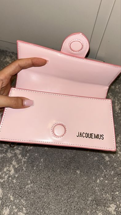 Geanta Jaquemus le Bambino powder pink pe stoc