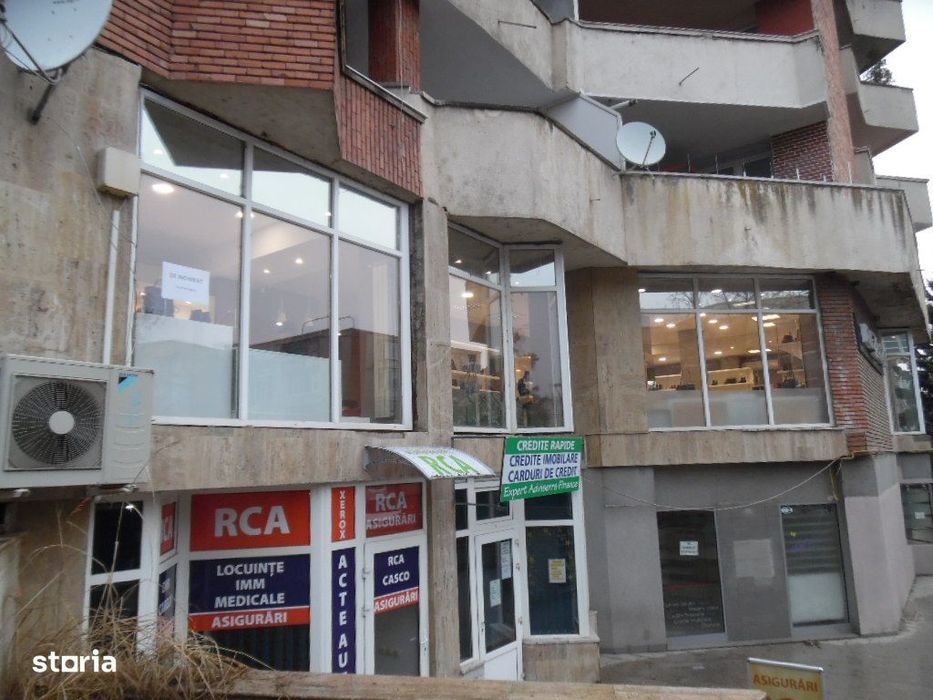 Inchiriez spatiu comercial in Deva,I. Maniu, 200 metri de Primarie),