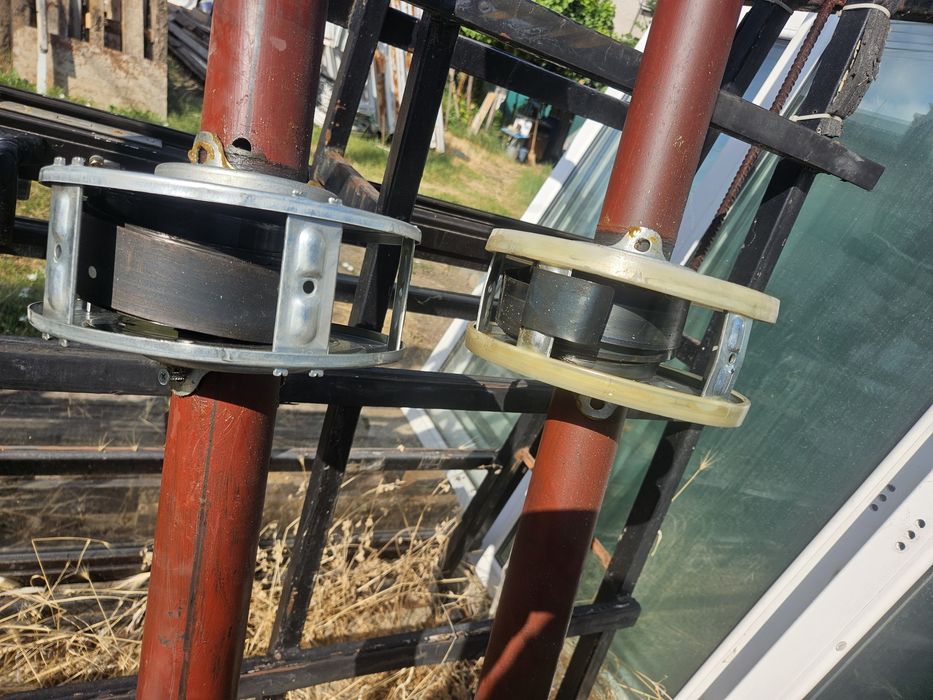 Охранителни ролетни врати 200широки/260 висока