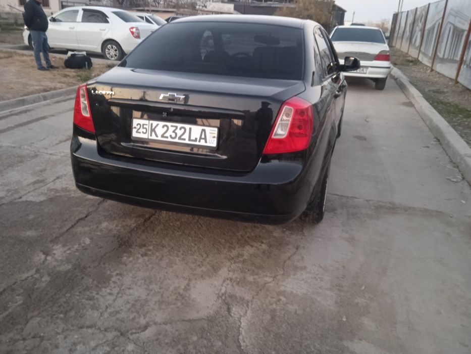 Gentra sroshni sotiladi