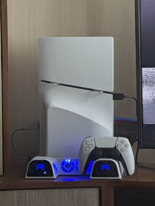 Продам пс 5 слим на 1 тб