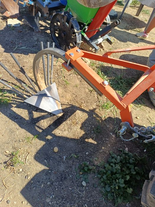 Плуг за вадене на картофи