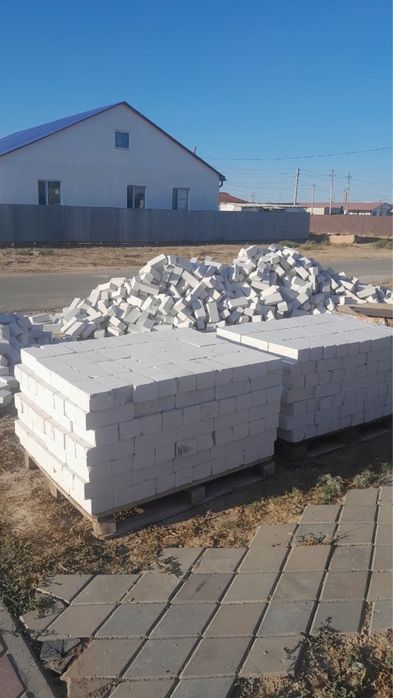 Продается силикат! Полуторка! Новый белый цвет. 2000 шт.