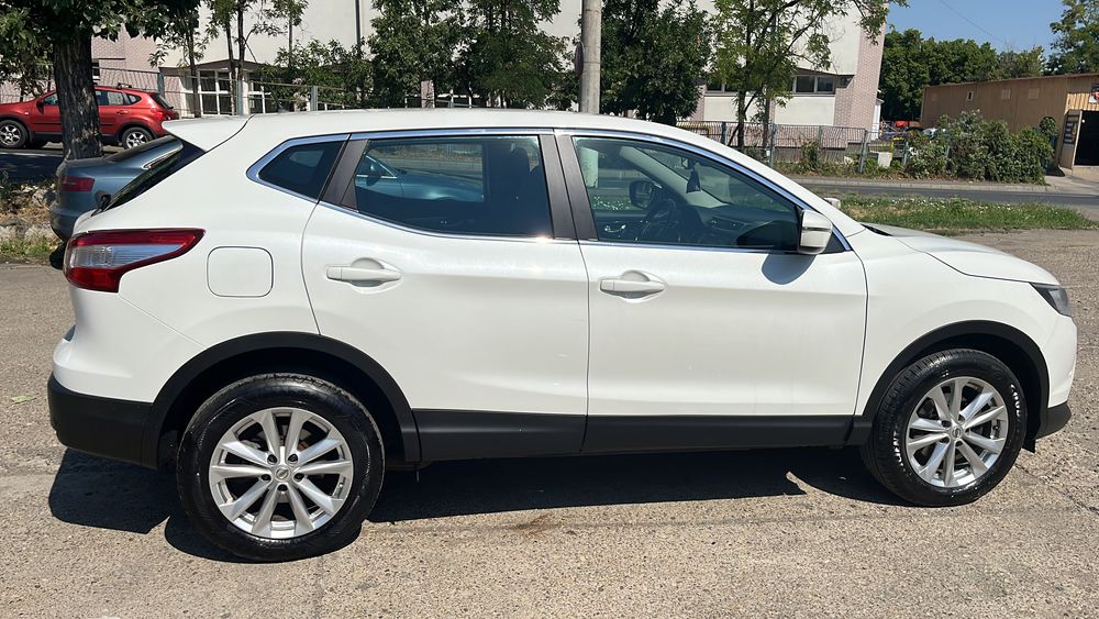 Vand Nissan Qashqai 5DR 1.6L DCI M/T 4WD Pack Acenta+ Packet ConnectP1