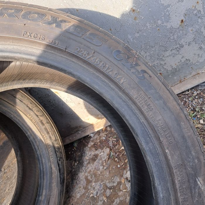 225/45/ 17/Toyo 2 шт лето