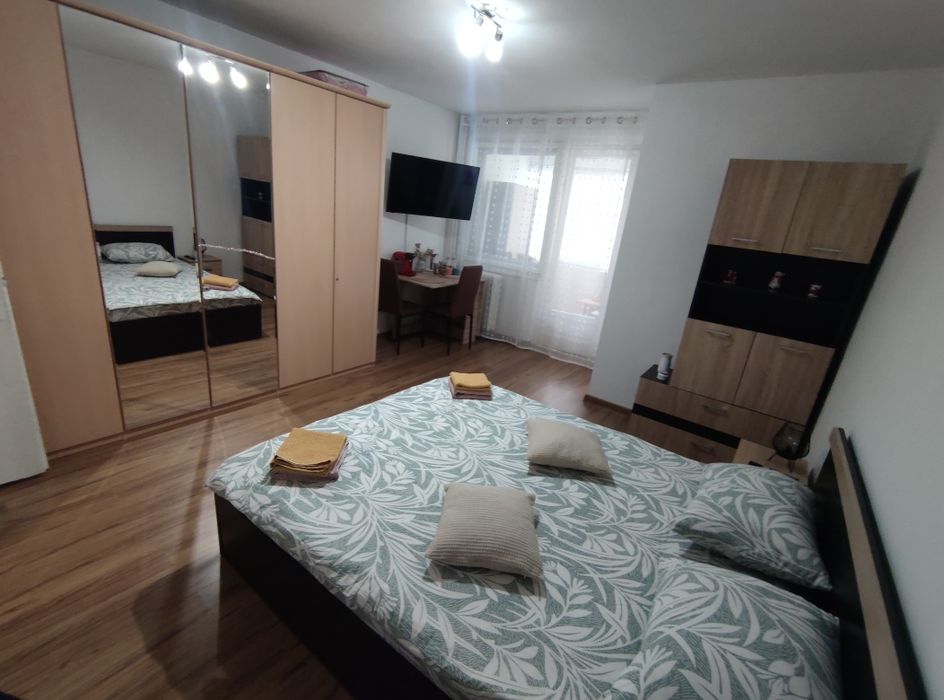 Garsoniera de inchiriat  targ de Craciun Craiova