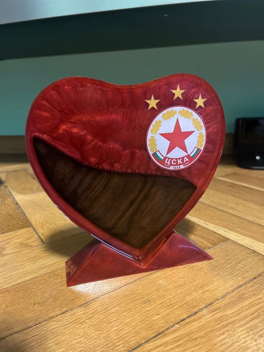 Футболни подаръци от епоксидна смола и дърво. Барселона, ЦСКА, Левски