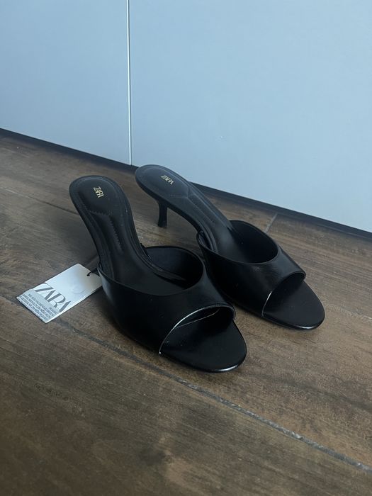 Kitten heel обувки Зара