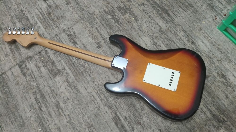 Squier afiniti в красивом  цвете