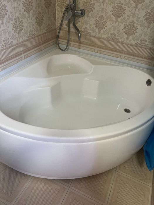 Акриловая ванна.