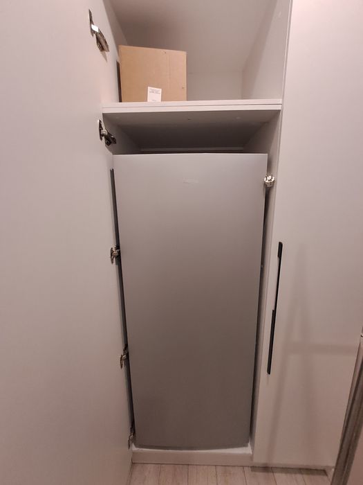 Продам новую морозильную камеру