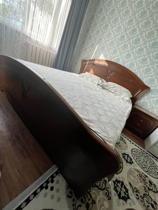 Продам спальный гарнитур