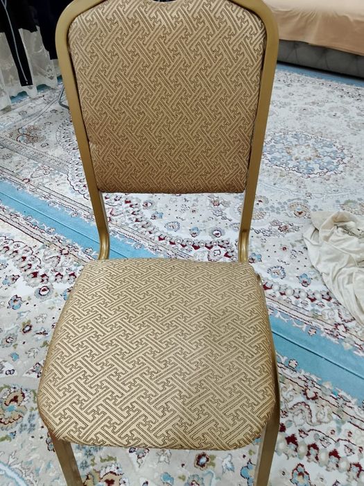 Срочно продам стулья количество 12шт