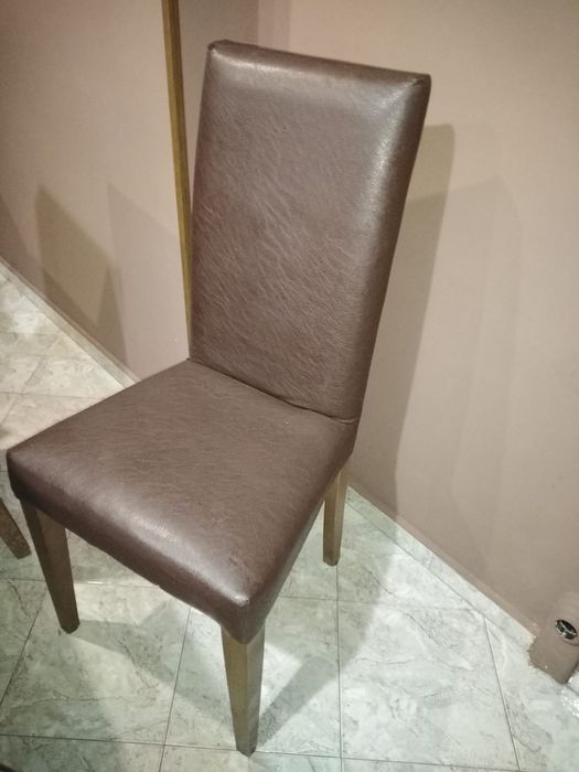 Кожени столове за кухнята
