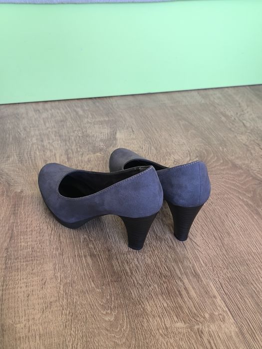 Дамски обувки с токчета