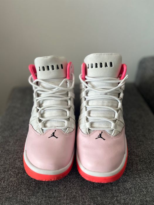 Vând adidași Jordan Max Aura Roz/Alb