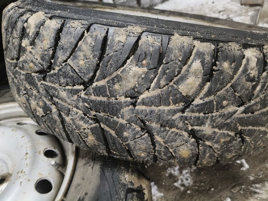 Продам шины, 205,65,15