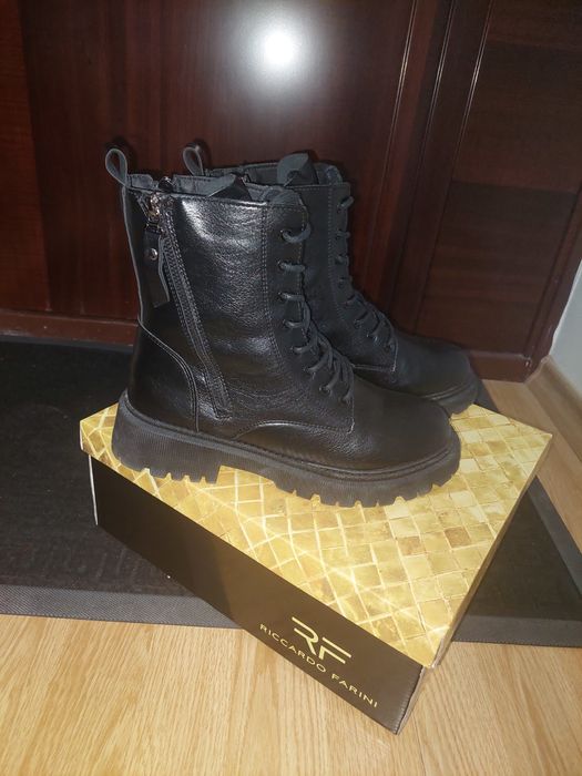 Зимни боти без следи от употреба