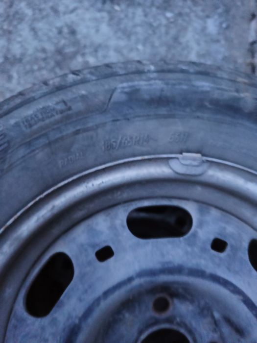 Продам резину летнюю  комплект