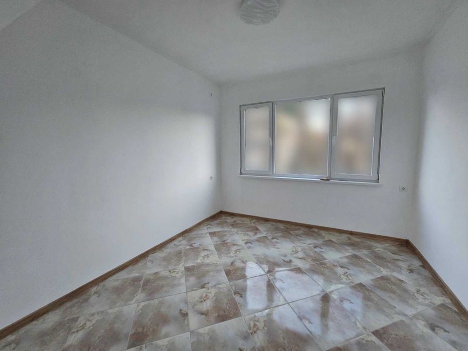 Продава се Тристаен апартамент в Горна Оряховица - 110 кв.м за 1455 €/кв.м - Снимка #8
