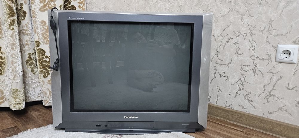 Телевизор панасоник