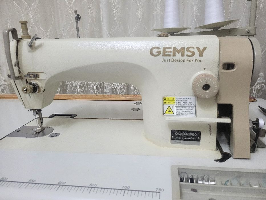 Gemsy tikuv mashinasi