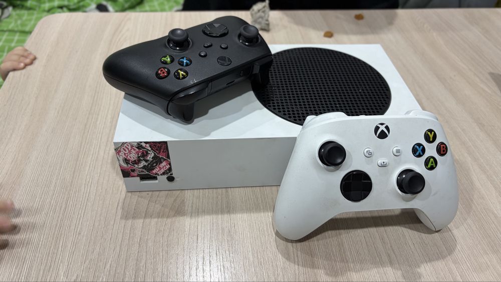 Продам Xbox series s