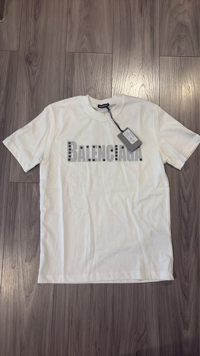 tricou balenciaga