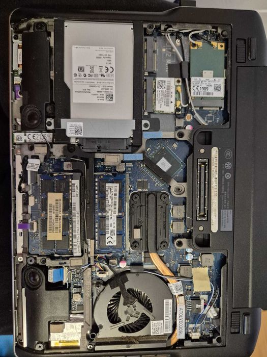 Dell Latitude E6230 intel I3, 12gb ram