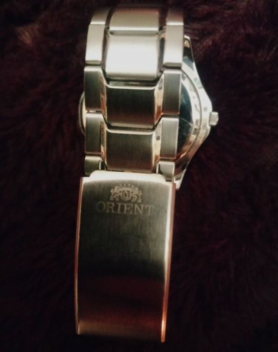 Часовник ORIENT quartz