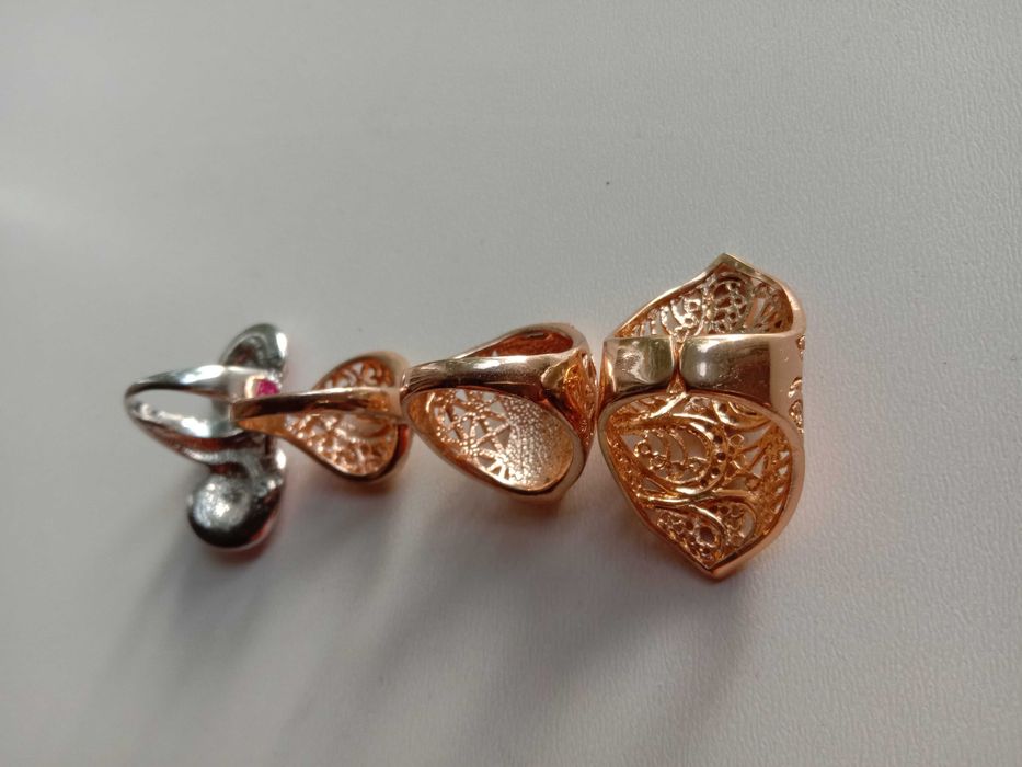 Кольца (бижутерия)